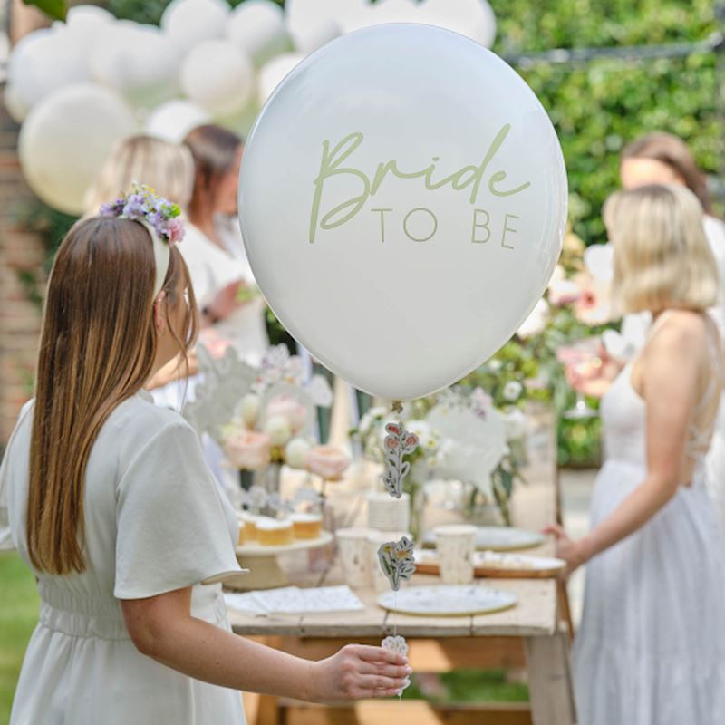 BALLON BRIDE TO BE MIT PAPIERSCHNUR